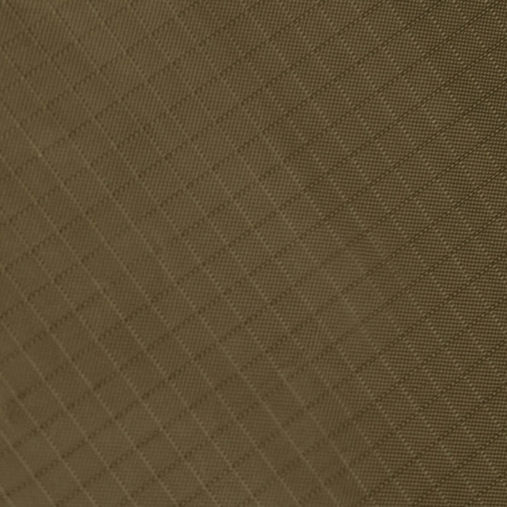 Kit de fixation pour bâche de terrain EXPÉDITION A10 Equipment comprenant des cordes en nylon et des piquets en métal résistants