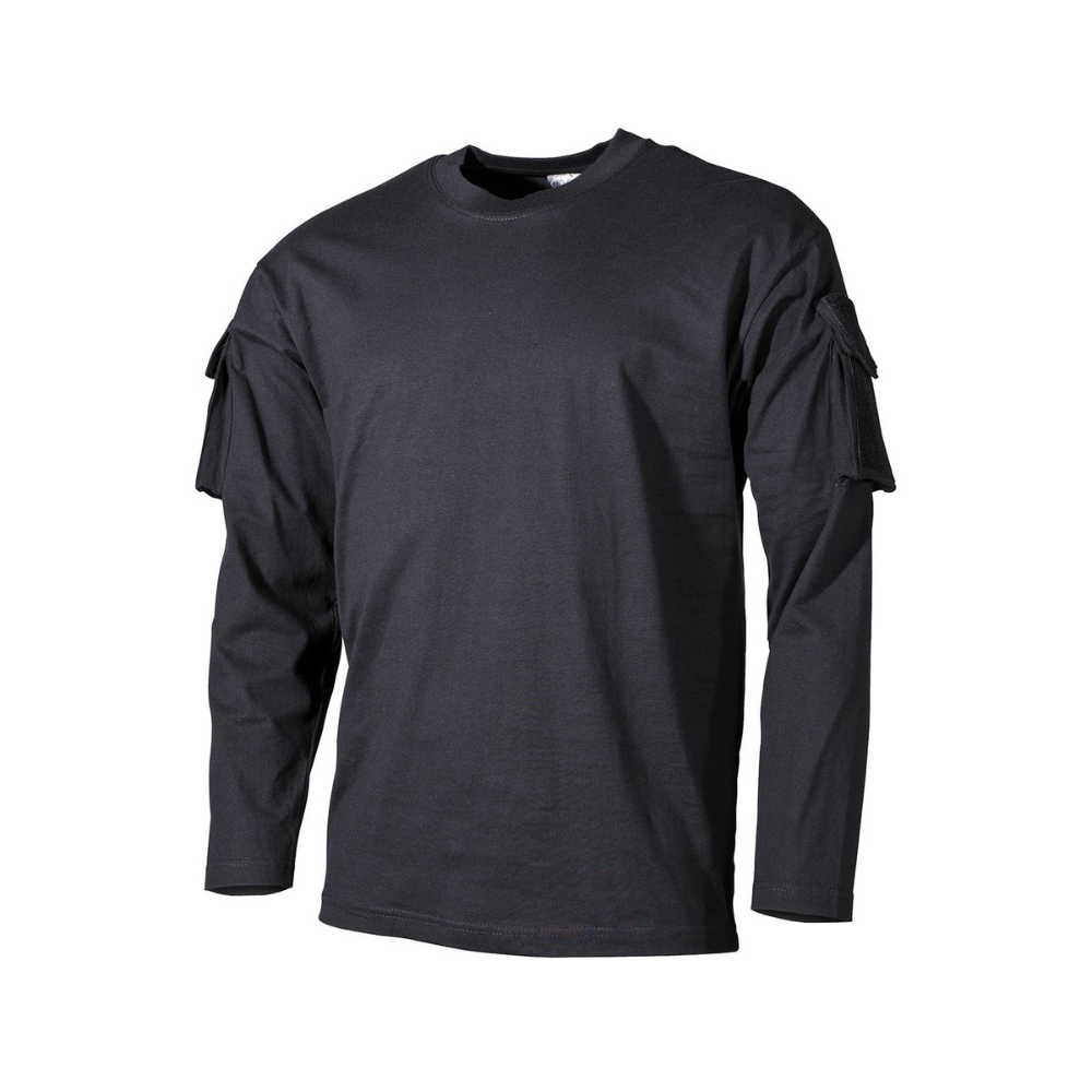 Alt tag : Homme portant un t-shirt tactique US à manches longues MFH en coton 100% avec deux poches sur les manches et col rond renforcé