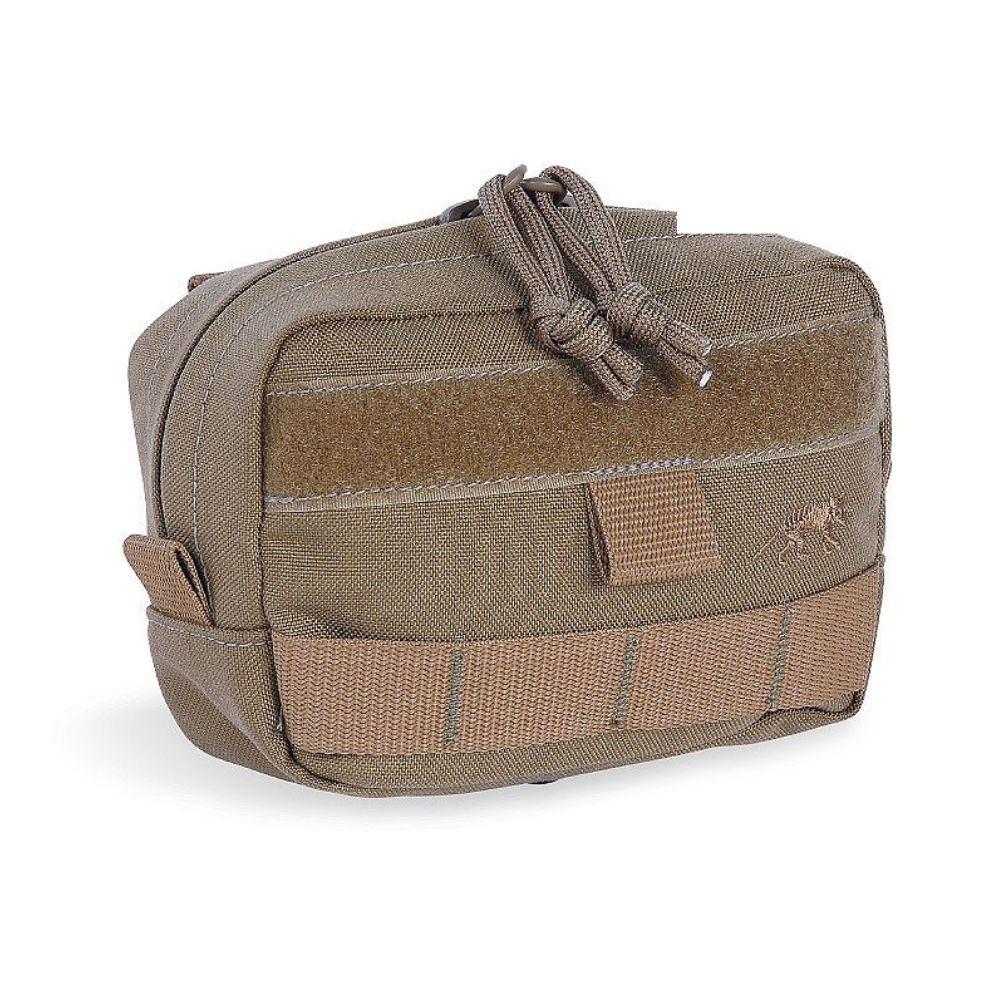 Poche tactique horizontale TT TAC Pouch 4 Coyote avec système MOLLE, ouverture zippée et bandes auto-agrippantes pour badges, 10x15x4cm, 100g,