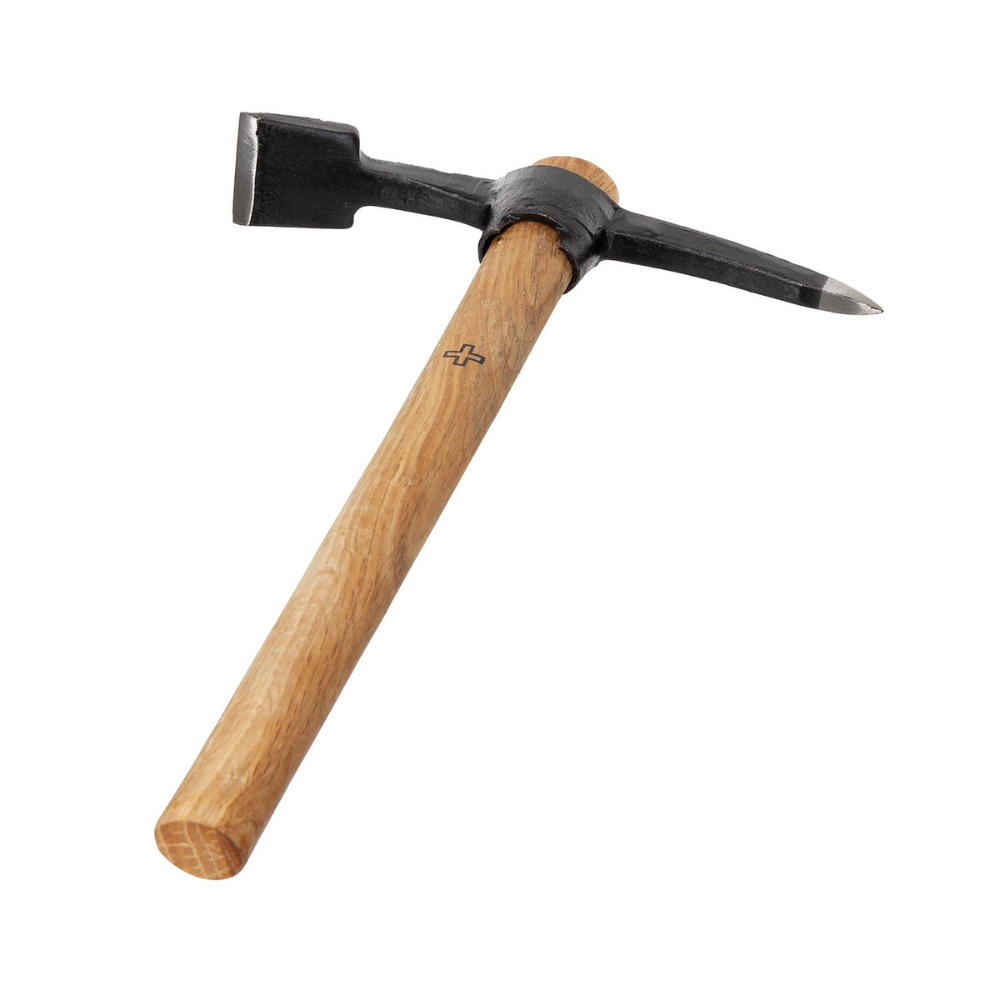 Alt tag : Piolet de pionnier MFH avec manche en bois, partie plate, longueur de la pioche de 30 cm, longueur du manche de 52 cm, poids environ 1300g