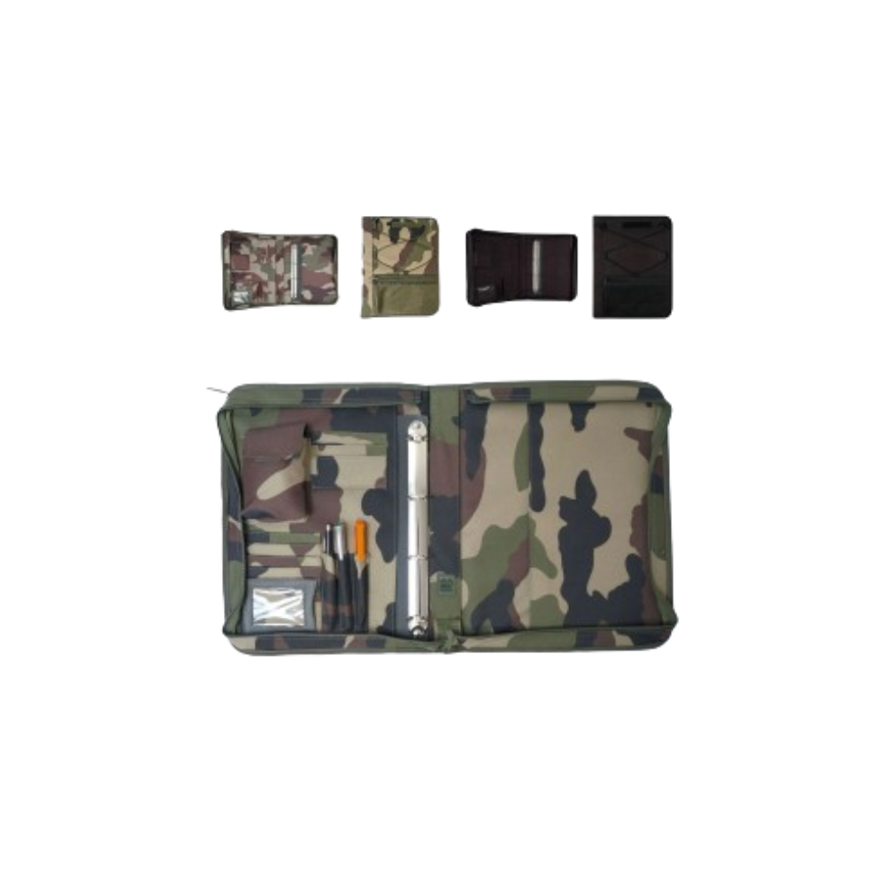 Classeur militaire A4 OPEX en polyester avec poche extérieure, emplacement pour bande patronymique et pochette accessoires.