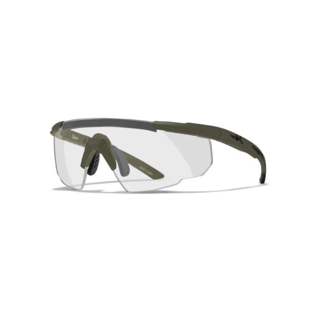 Des lunettes balistiques Saber Advanced de WileyX avec verres interchangeables pour une protection optimale et une adaptabilité aux différents éclairages.