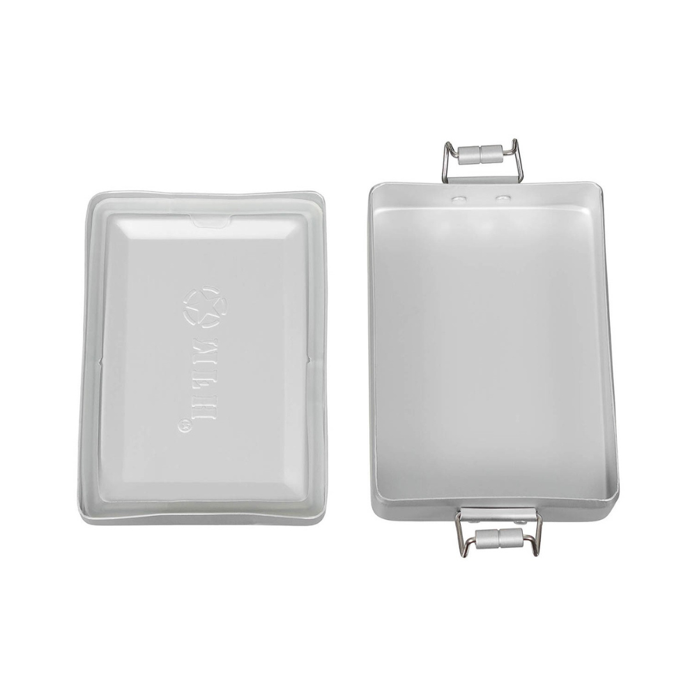 Boîte en aluminium étanche MFH avec couvercle à joint en caoutchouc, fermeture latérale utilisable comme poignée, dimensions 13.3 x 9.2 x 3.