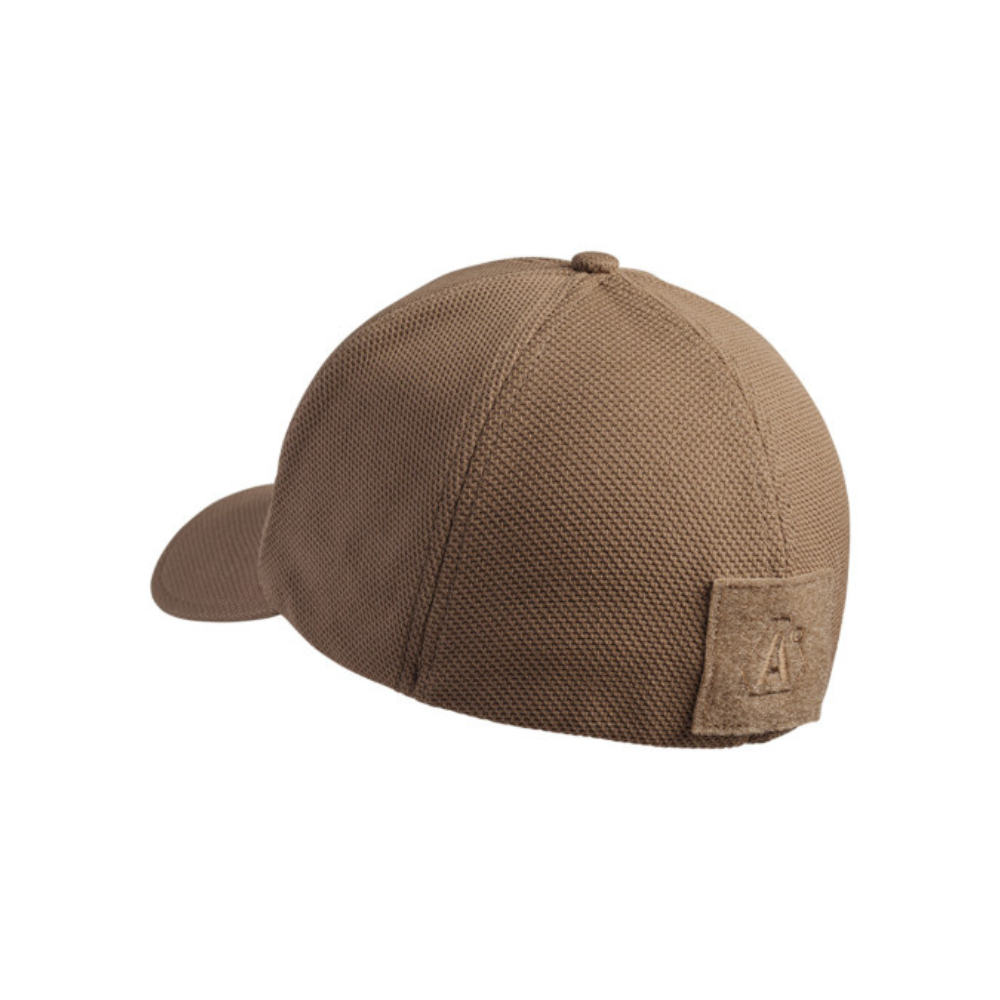 Balise Alt : Casquette Stretch Fit Airflow de A10 Equipment en polyester, respirante et ajustable, couleur tan, tailles S/M et L/XL