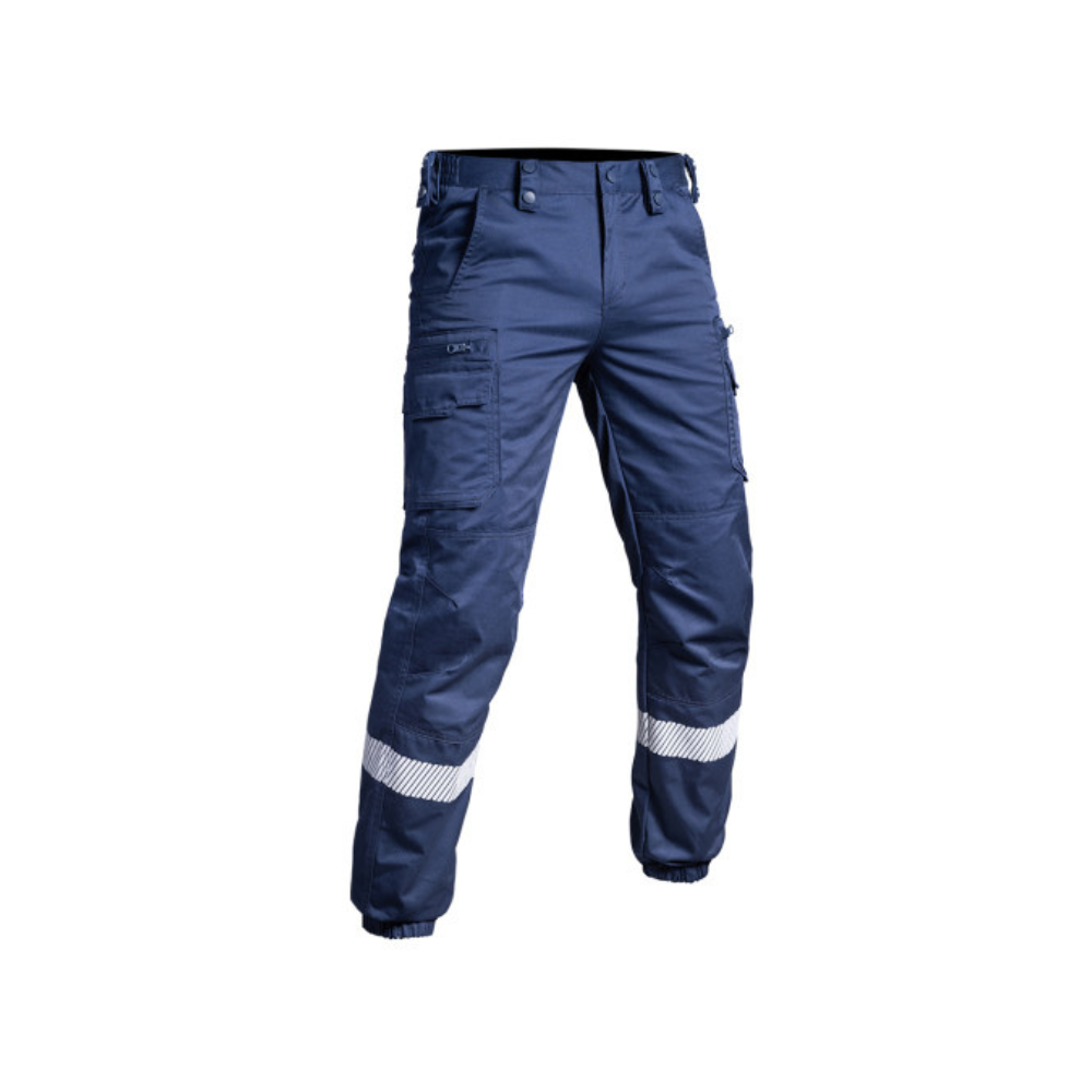 Alt tag pour Pantalon bleu marine V2 SÉCU-ONE avec bandes réfléchissantes HV-TAPE conçu pour la sécurité privée par A10 Equipment.