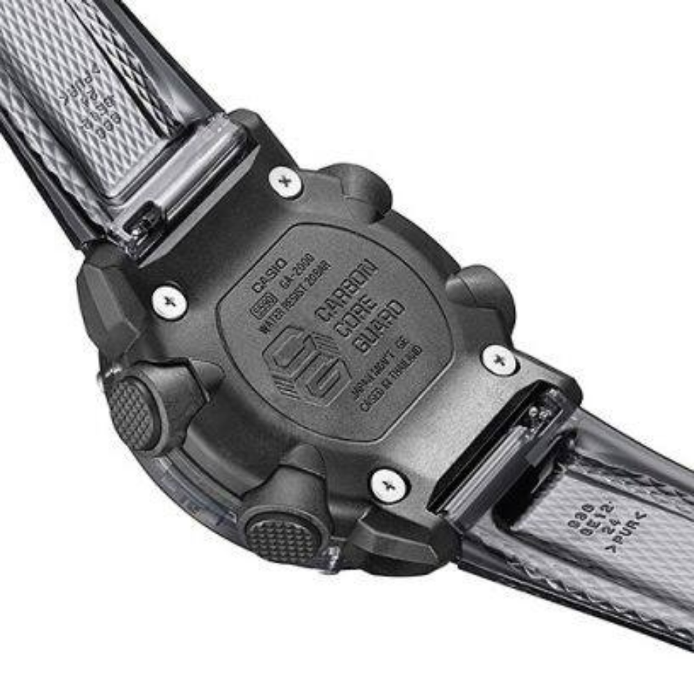 Montre G-Shock GA-2000SKE-8AER noire de Casio, modèle sportif avec boîtier en carbone et pièces en résine translucide en nuances de gris