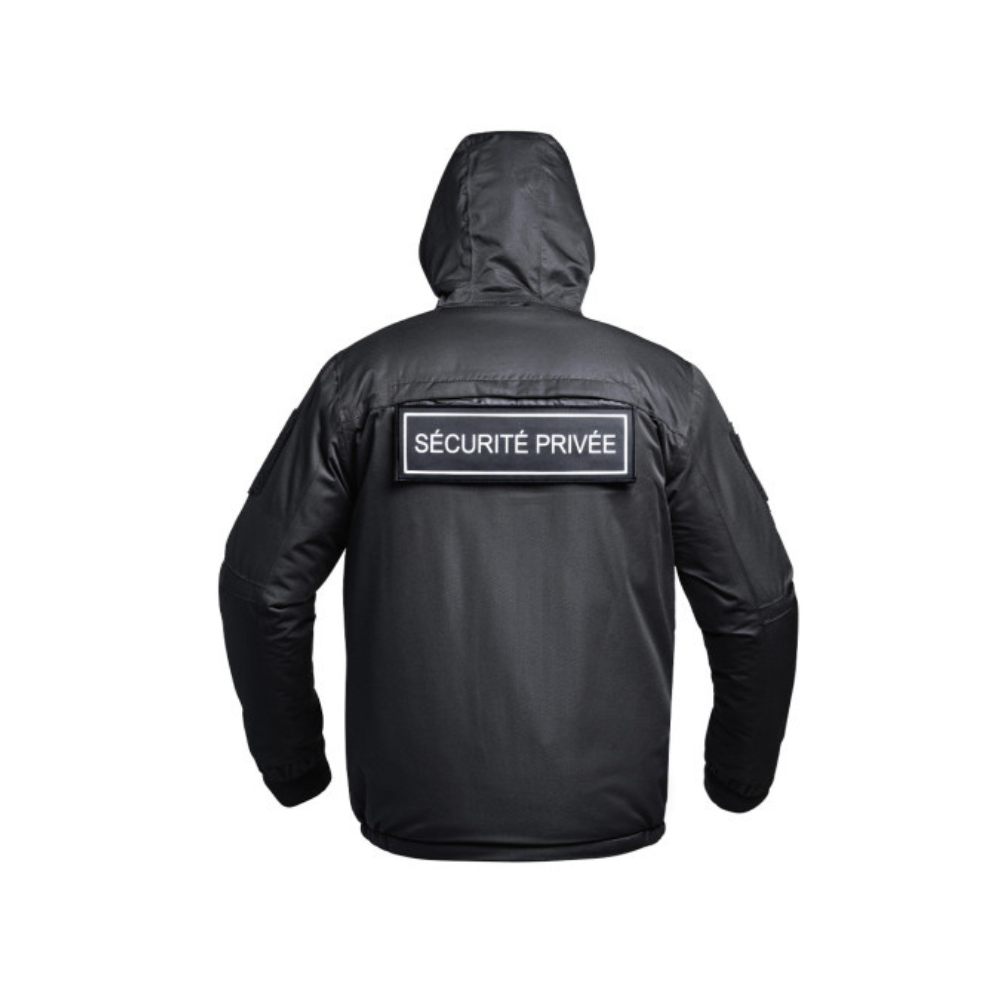 Blouson Hardshell SÉCU-ONE noir conçu pour la sécurité privée avec isolation thermique et technologie imperméable, par A10 Equipment.