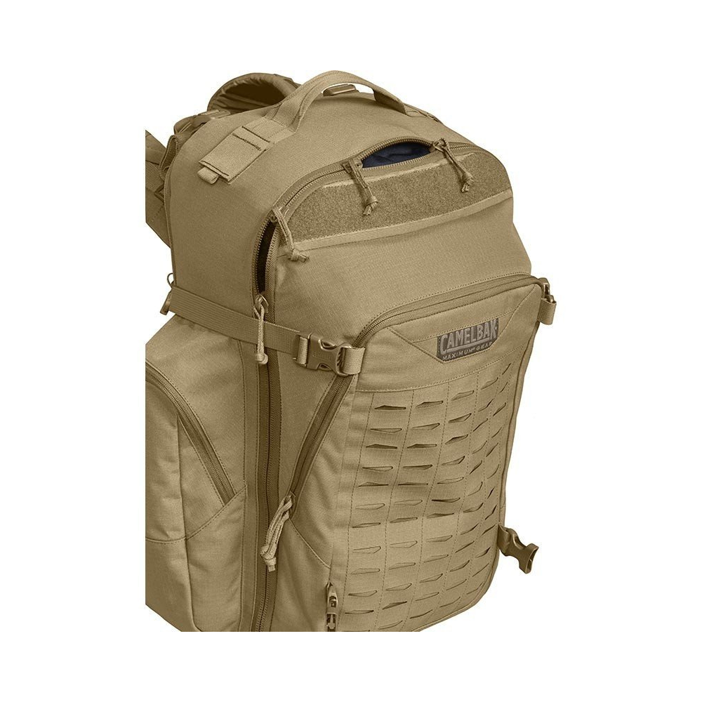 Sac à dos BFM Crux 3L Coyote de Camelbak avec grand espace de chargement et isolation thermique