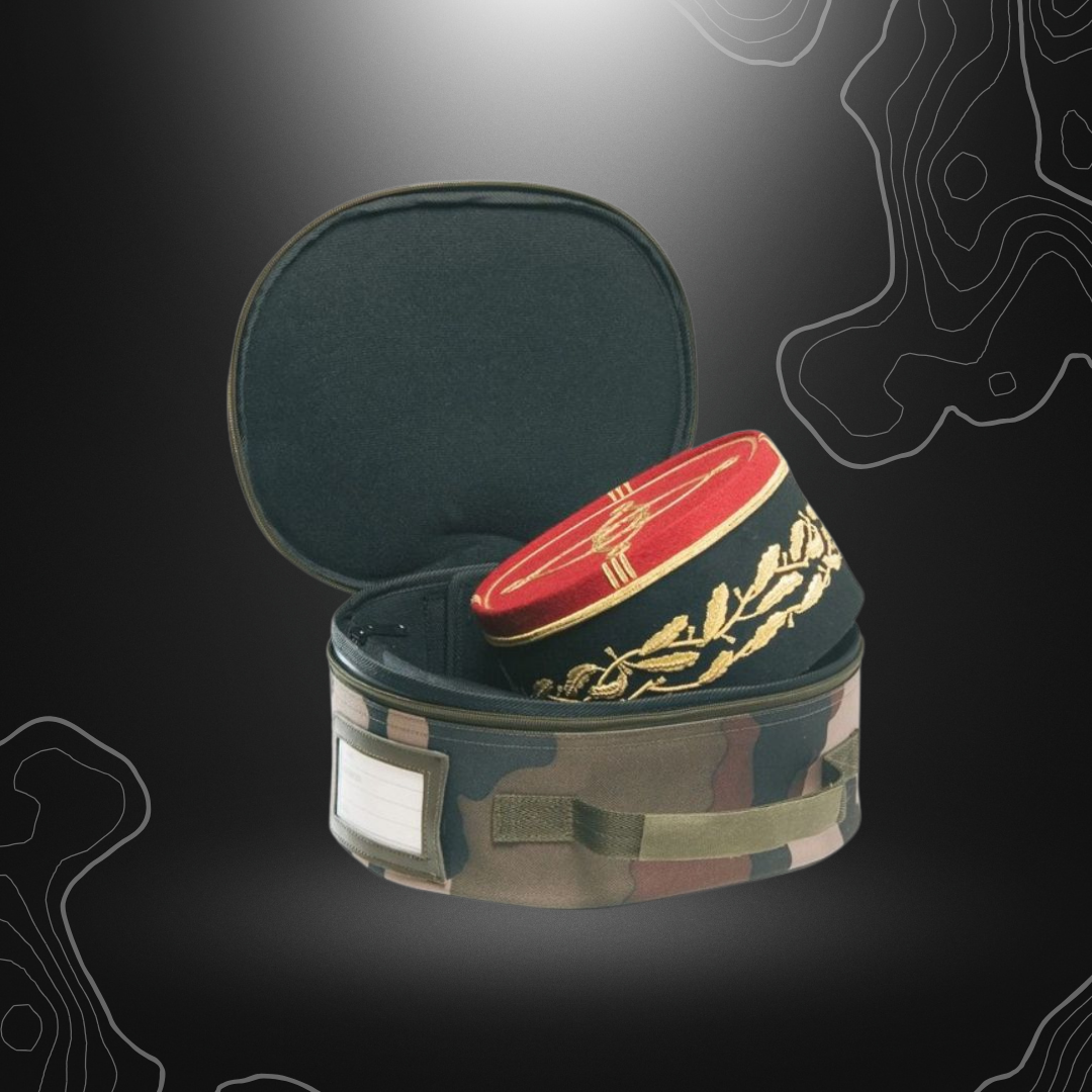 Porte Képi en toile polyester imperméable de couleur camouflage de DMB Product, doté d'une poche intérieure zippée et d'une étiquette porte-nom