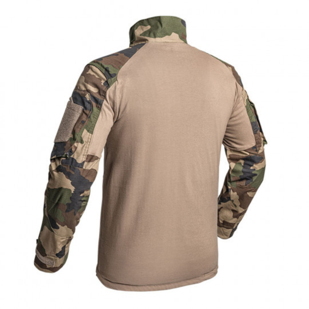 Chemise militaire UBAS FIGHTER CAM CE de la collection A10 EQUIPMENT, résistante et ergonomique, avec traitements TEFLON et IR-PROTECT pour une protection optimale sur tous les terrains