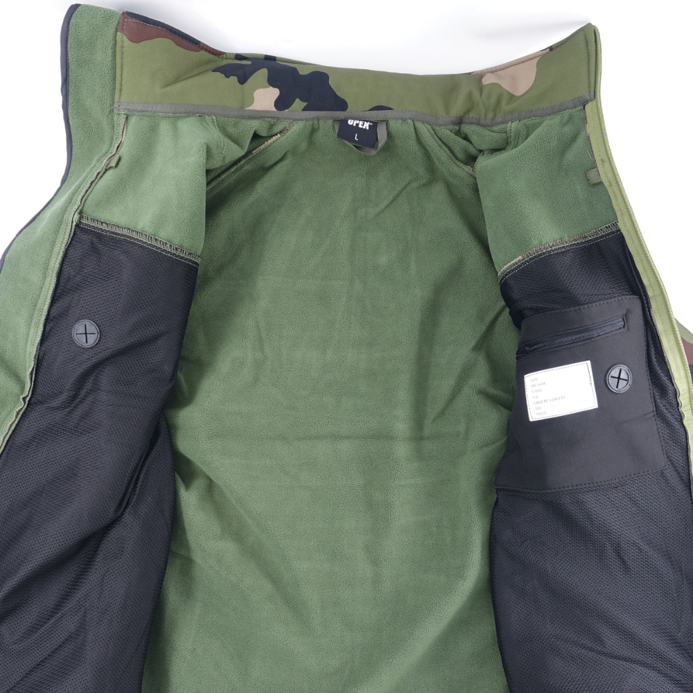 Veste Softshell 3 couches CAM CE OPEX, imperméable et respirante avec plusieurs poches zippées et renforts aux coudes.