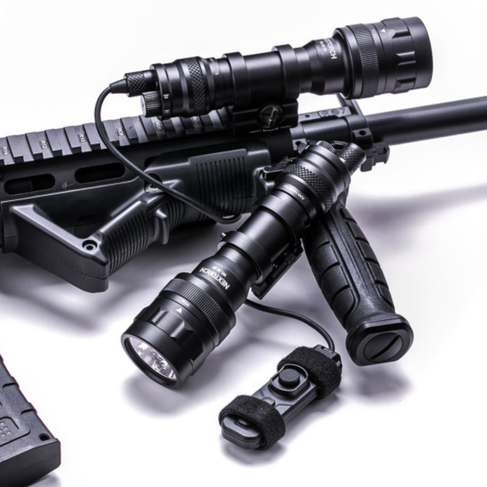 Lampe tactique robuste WL50 IR pour arme longue avec éclairage blanc et infrarouge de 860 lumens par Nextorch
