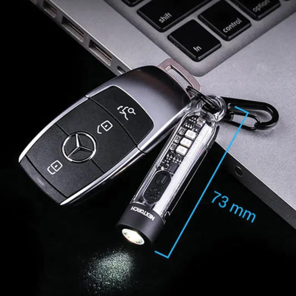 Mini lampe porte-clés tactique et compacte Nextorch K40 avec LED UV pour éclairage polyvalent et sécurité.