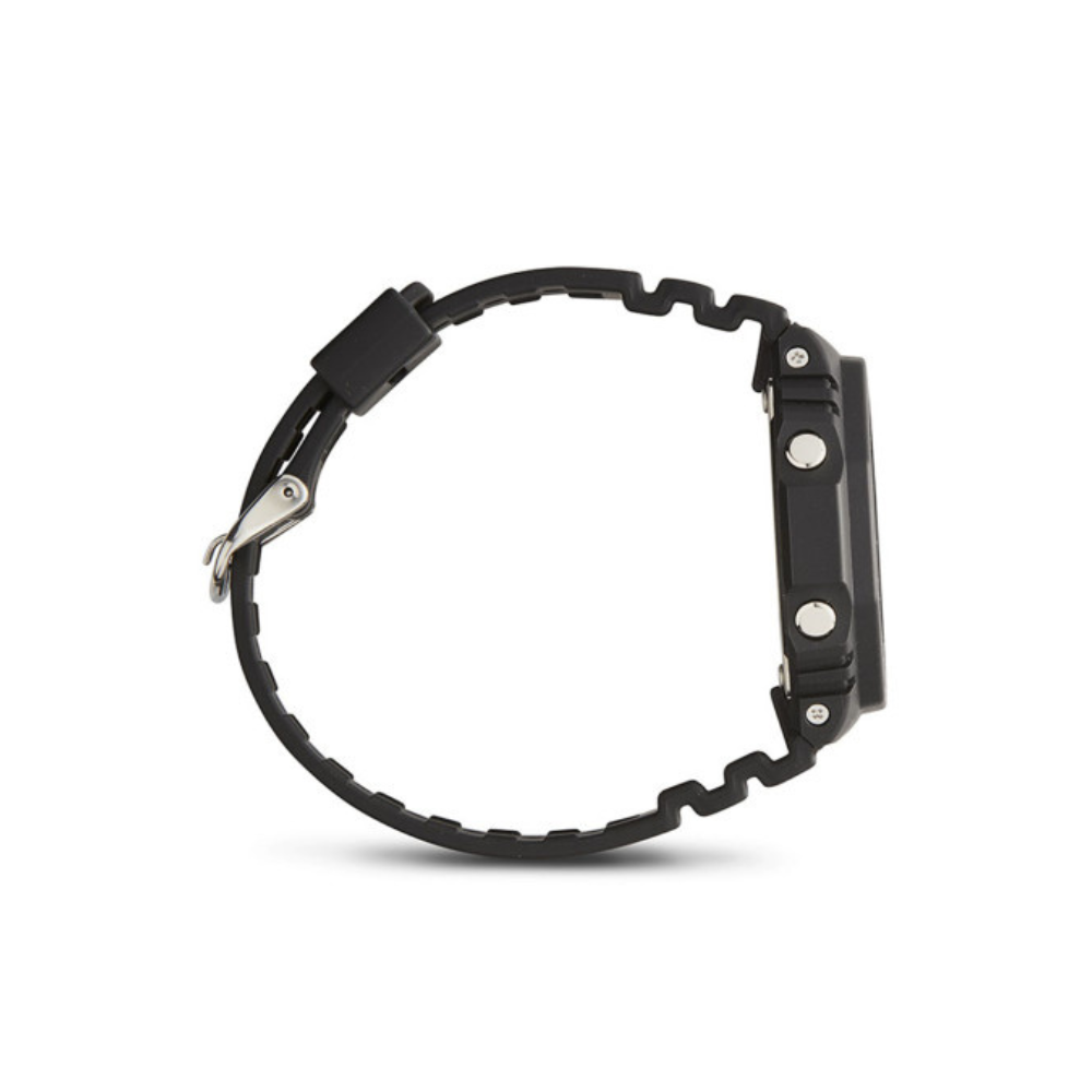 Montre G-Shock GA-2100 noir/gris de Casio avec cadran en verre minéral, bracelet en résine, affichage analogique et numérique, caractéristiques multiples et résistance à l'eau