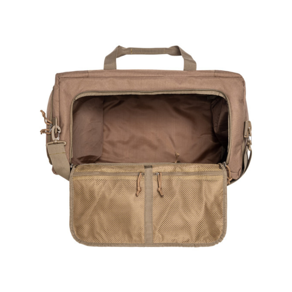 Sac de transport robuste et fonctionnel TRANSALL 45L de A10 EQUIPMENT, inspiré de l'avion de transport militaire français, résistant à l'abrasion, avec une capacité de 45 litres