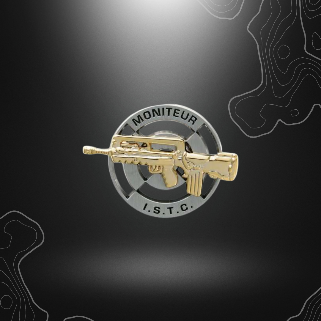 Cadre militaire avec brevet de moniteur FAMAS ISTC