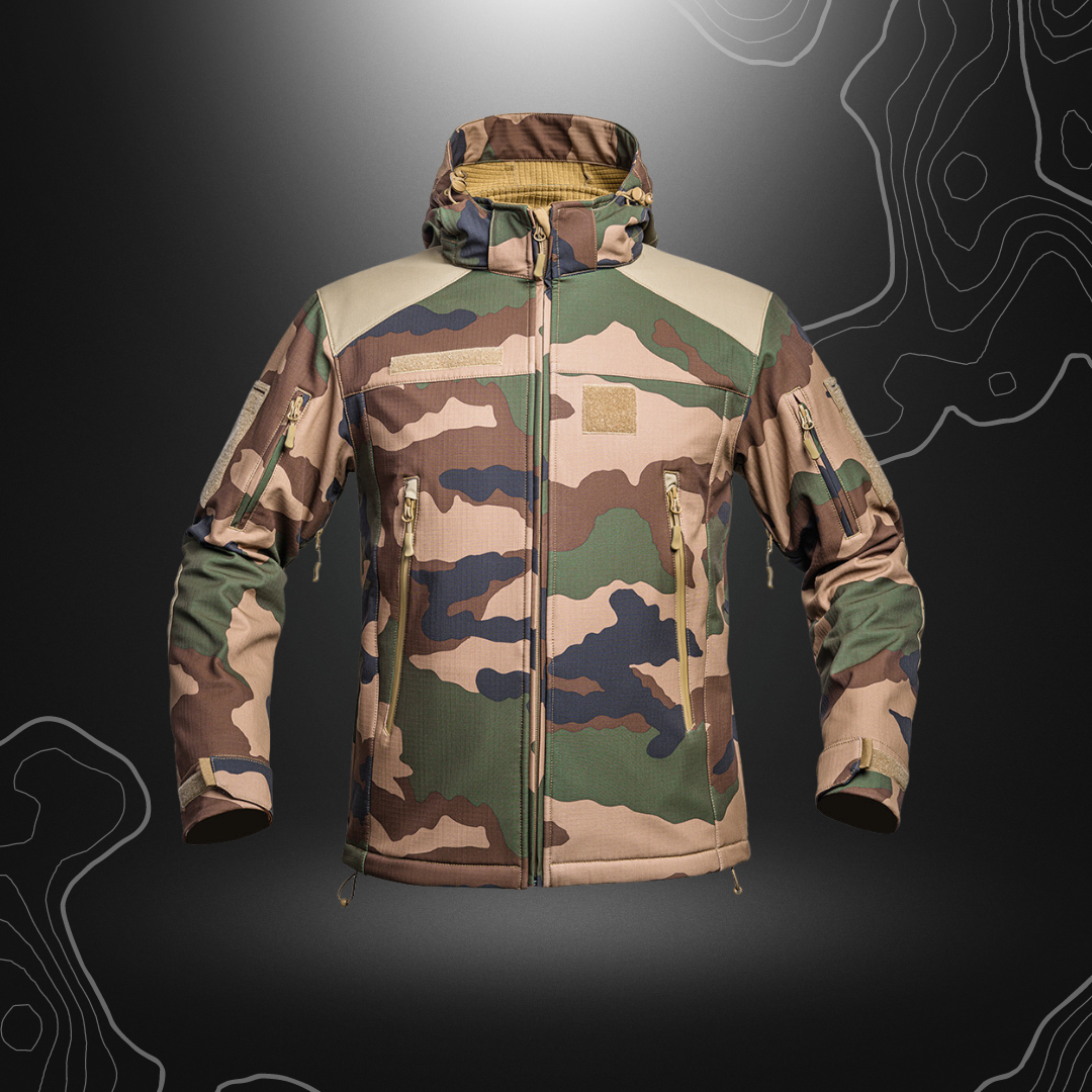 Veste militaire V2 Softshell Fighter en tissu Ripstop résistant, technologie Soft-Shell 3 layers et doublure polaire, développée par A10 Equipment