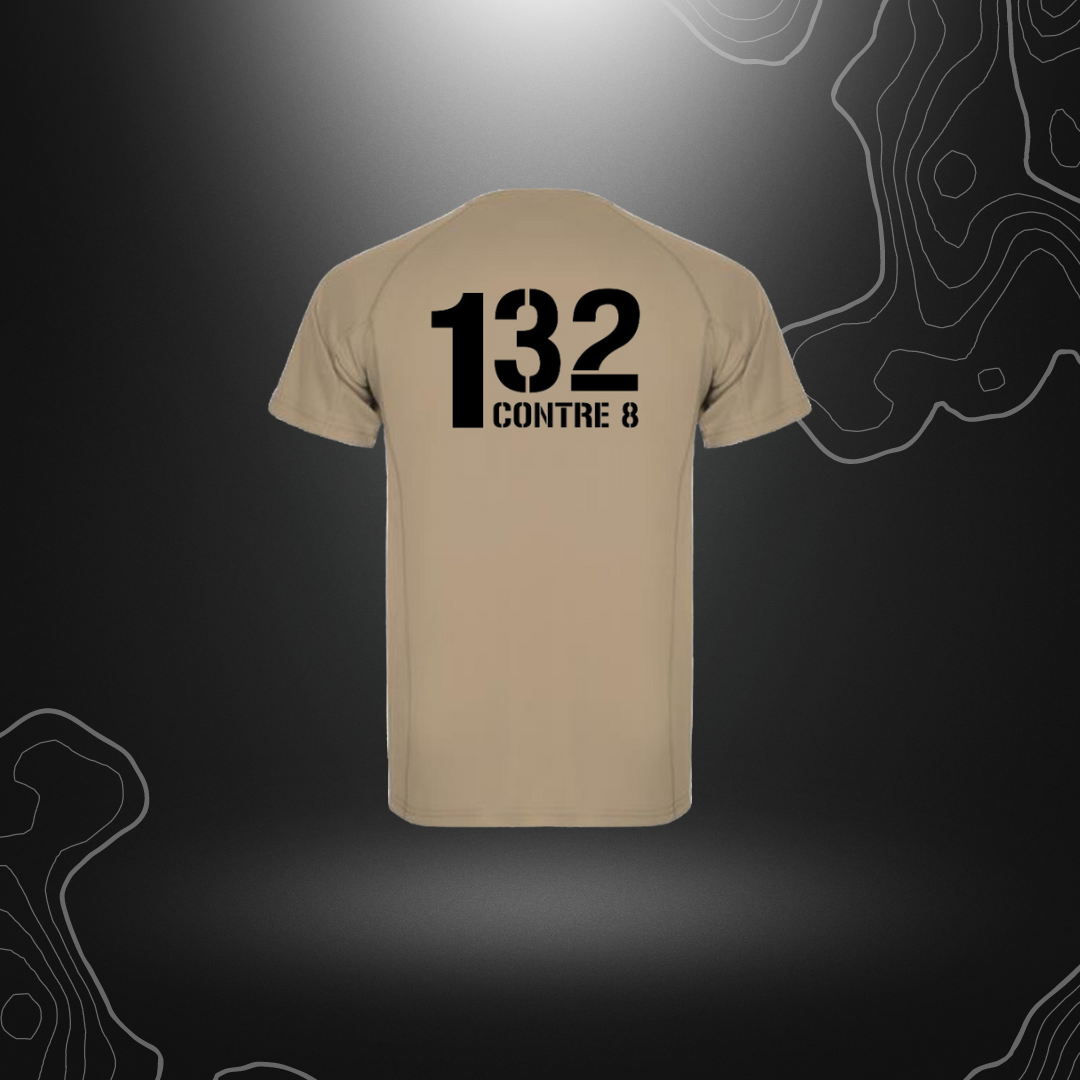Alt tag pour un t-shirt 132 1 Contre 8 Désert, clin d'oeil au 132ème Régiment d'Infanterie Cynotechnique avec tissu technique et col rond