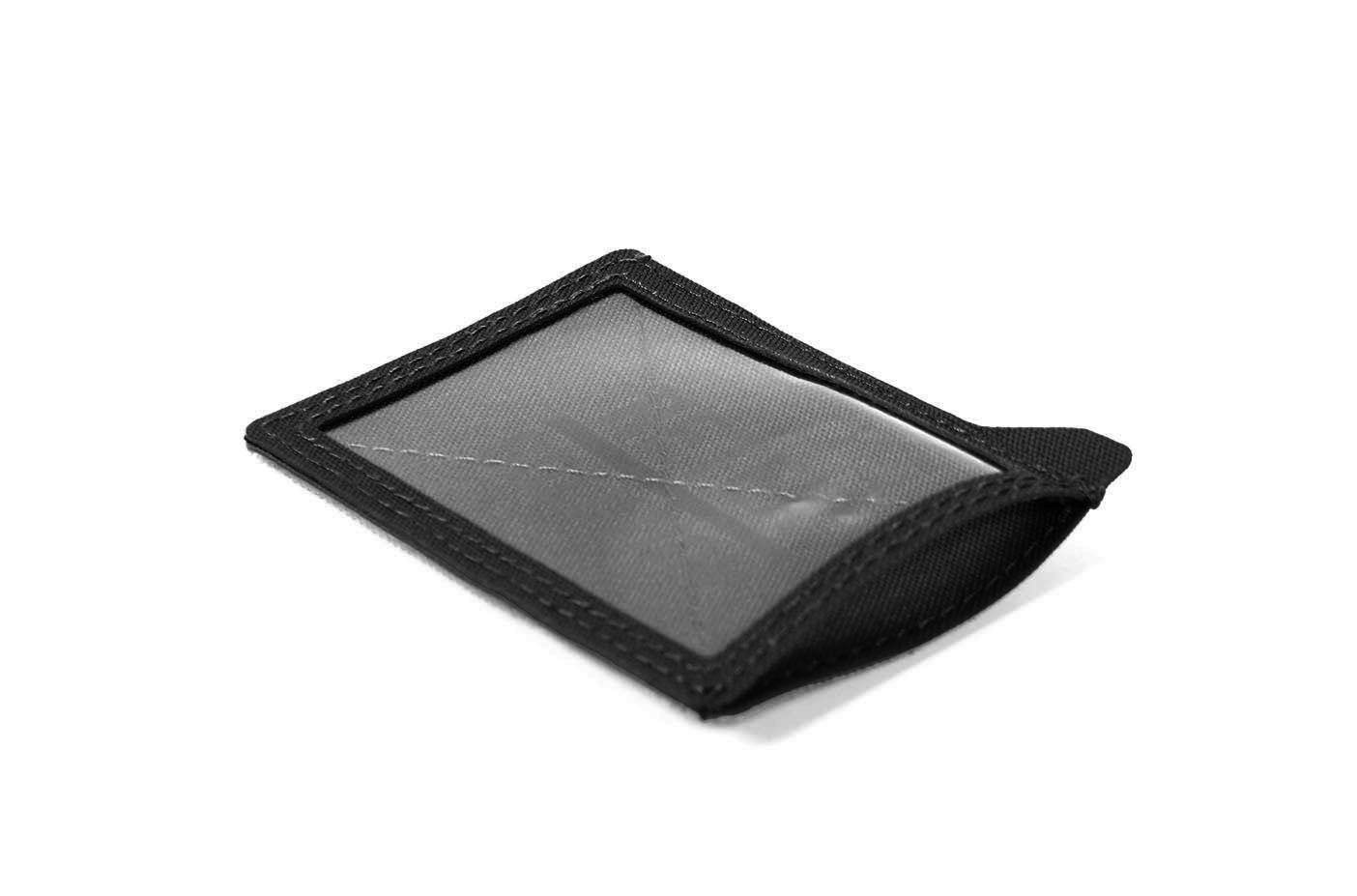 Porte carte velcro noir ou coyote pour carte d'identité militaire ou laisser passer individuel par Retex Solution