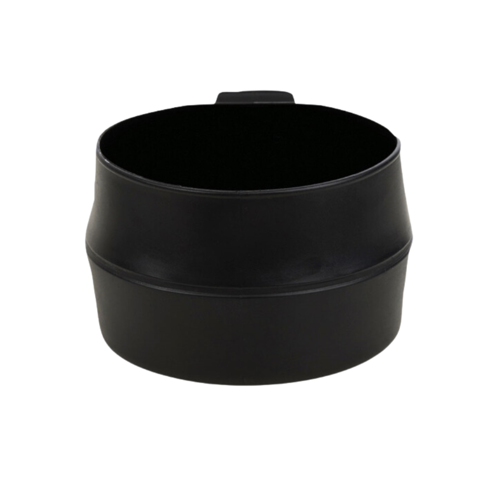 Tasse pliante Fold-A-Cup de Wildo, 600ml, noire, fabriquée en TPE de haute qualité, sans BPA, durable et compacte pour un transport facile.
