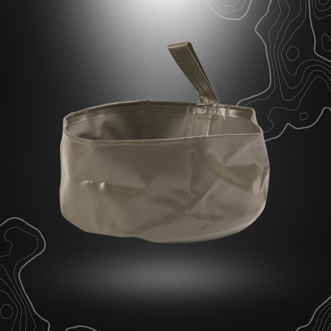 Balise alt: Bassine de douche pliable 5L verte olive MilTec, cuvette en chlorure de polyvinyle, diamètre 21 cm, poids 90g, utilisable comme lavabo ou pour laver