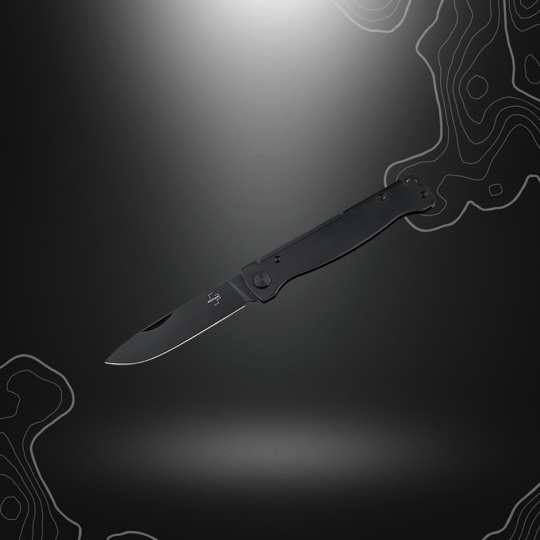 Couteau pliant Atlas Black Boker Plus en acier inoxydable noir avec logo blanc, lame drop point, système d'ouverture nail nick et clip de transport