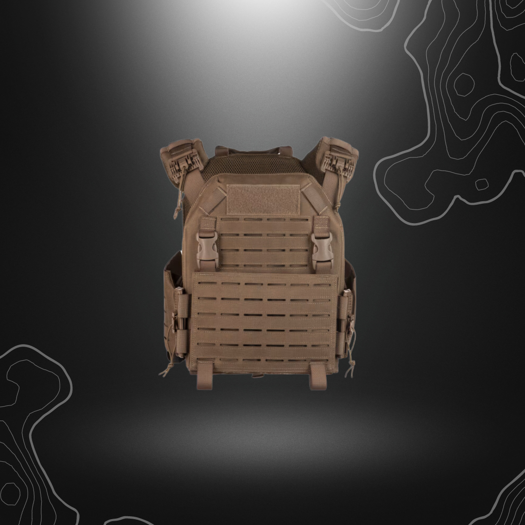 Gilet de combat Invader Gear Reaper QRB Plate Carrier en couleur coyote avec découpe laser pour durabilité, système MOLLE pour transport d'équipement, et support pour plaques balistiques.