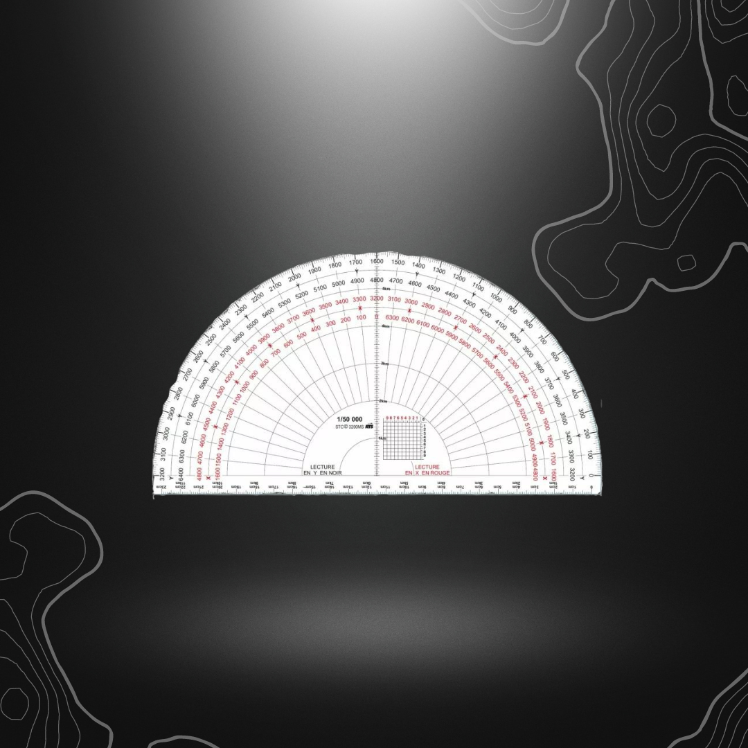 Rapporteur topographique demi-circulaire de 3200 millièmes en polycarbonate transparent fabriqué en France par RTS, haute précision grâce à la photogravure rouge et noir, résistant aux ch