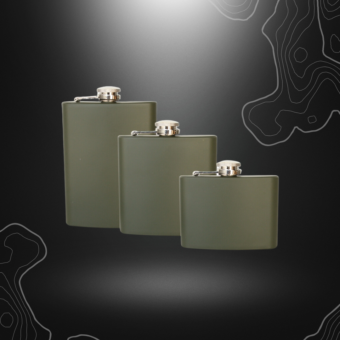 Flasque vert olive Mil-Tec en acier inoxydable et couvercle en laiton, disponible en trois tailles avec différentes capacités et poids
