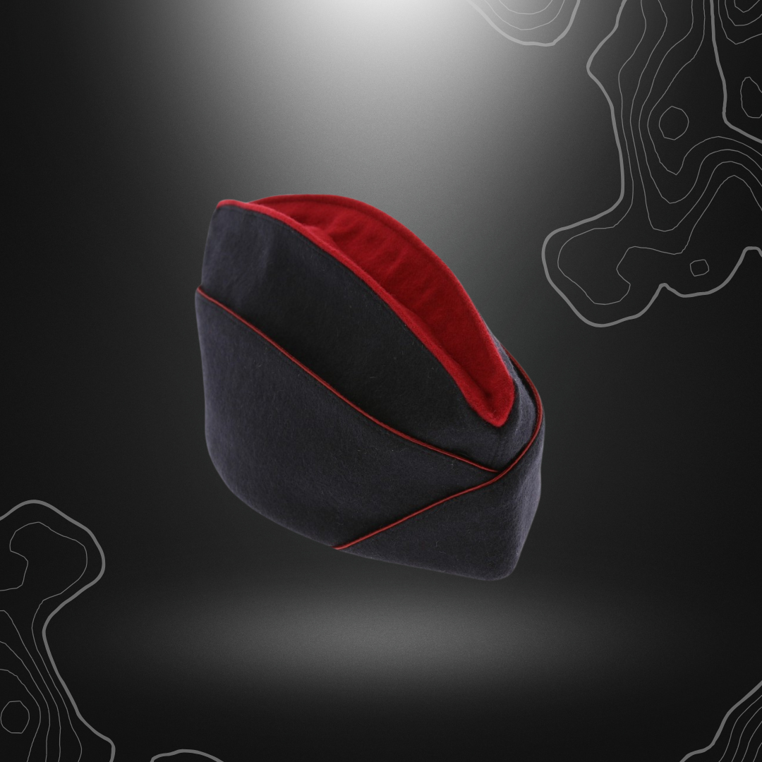 Calot d'infanterie en drap marine avec soutache et tranche garance