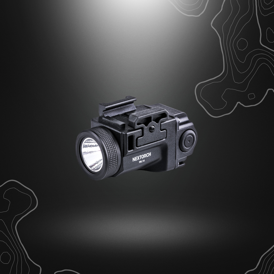 Alt tag pour une lampe rechargeable Nextorch WL14 de 500 lumens pour arme de poing avec éclairage blanc, montage sur rail picatinny et batterie intégrée USB-C.