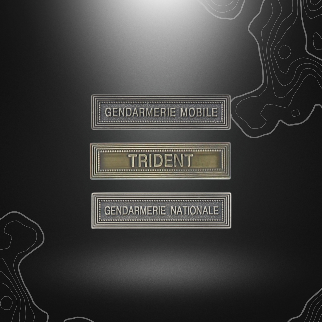 Boîte d'agrafes pour matériel de gendarmerie