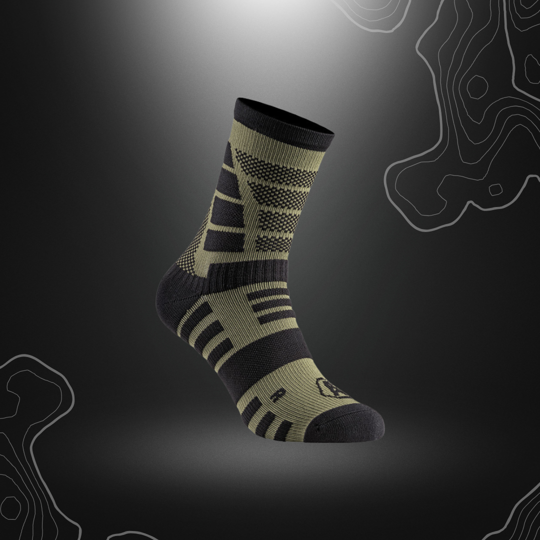Chaussettes Impact 9 pouces Summer d'A10 Equipment en vert olive et gris béton, légères et thermorégulantes, idéales pour le temps chaud avec une protection thermorégulante et antibact