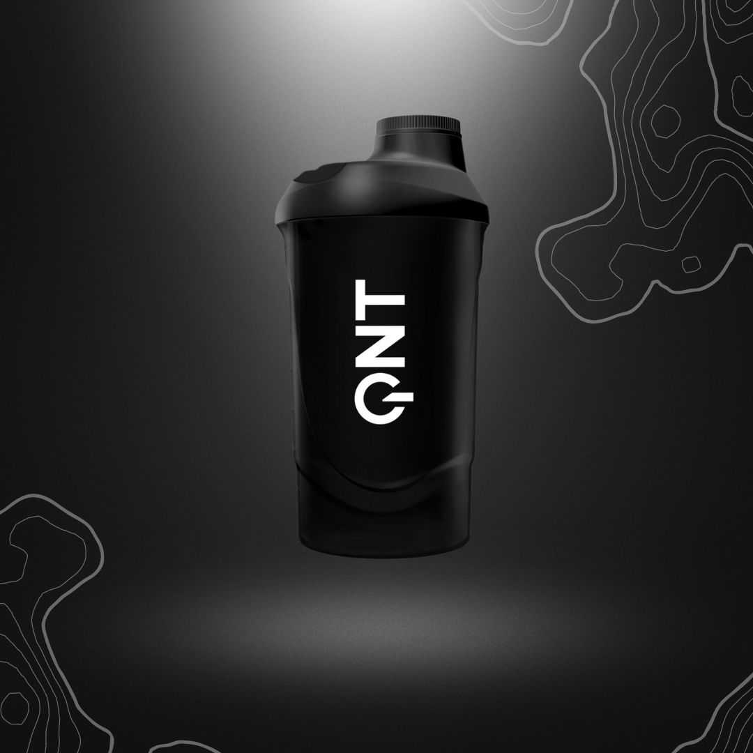 Shaker sportif noir de 600ml QNT avec tamis intégré pour préparation de protéines sans grumeaux