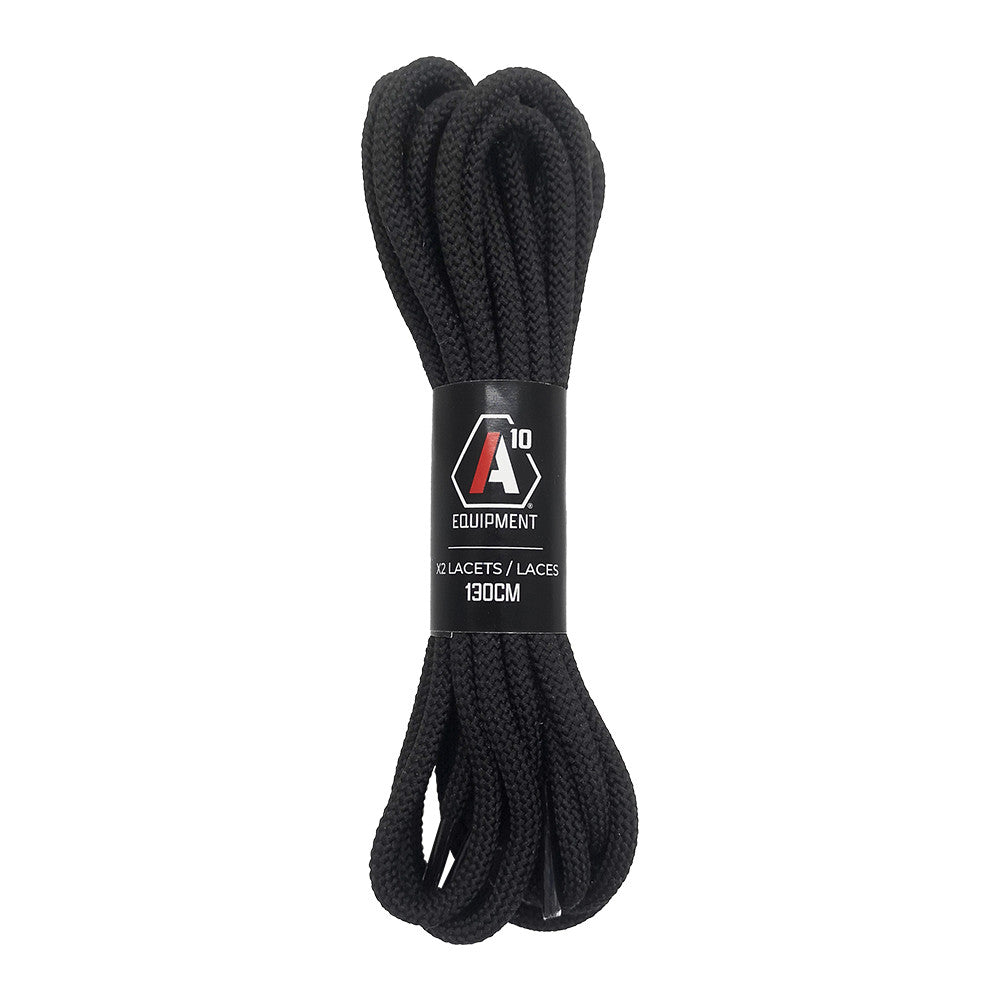 Une paire de lacets SÉCU-ONE noirs à 100% polyester, durable et ergonomique, pour chaussures de sécurité privée.