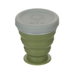 Pack de survie de 72 heures complet contenant des fournitures essentielles comme une trousse de premiers secours, un réchaud, une lampe frontale et plus encore.