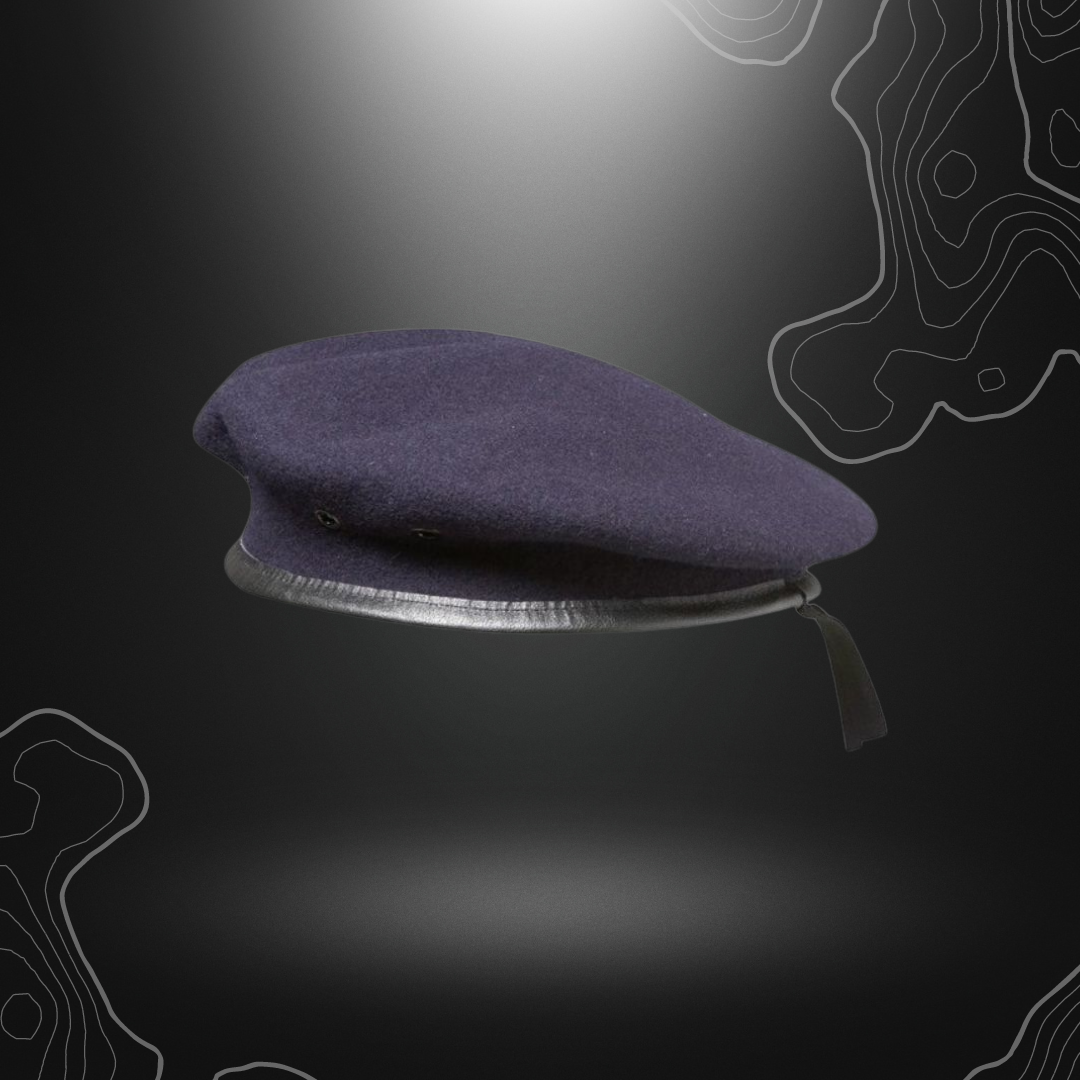 Alt: Béret bleu marine 100% laine, spécial Commando, avec porte insigne, pourtour en cuir et lacet viscose noir, taille 52 à 62
