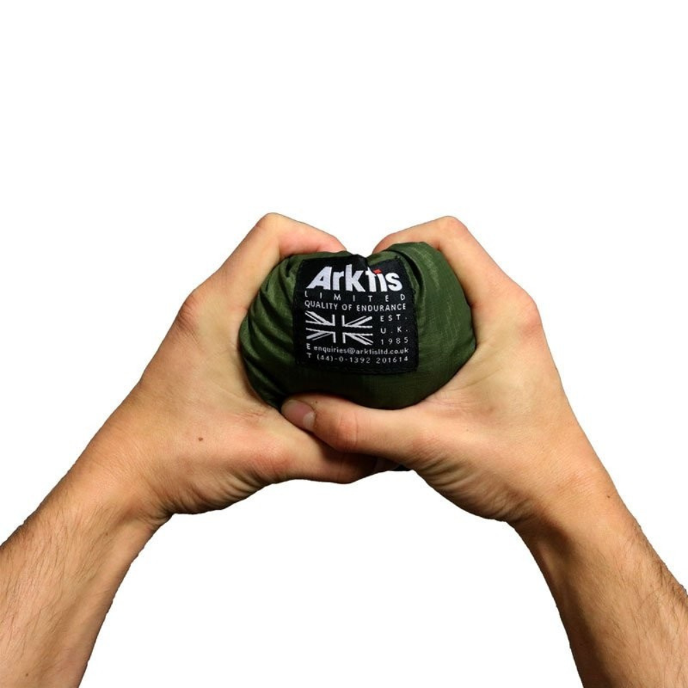 Veste coupe-vent Stowaway Cam CE Arktis légère, compacte et résistante, dotée d'une capuche réglable, de poignets élastiques et d'une housse de rangement inté