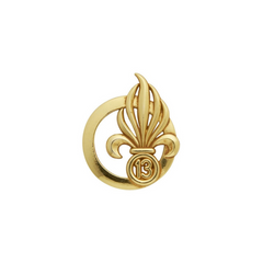 Alt text: Insigne doré de Béret de la Légion 13e DBLE