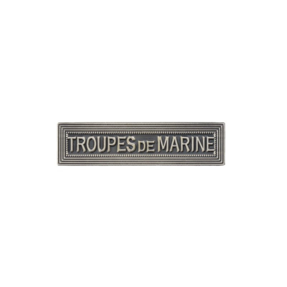 Boîte d'agrafes militaires utilisées pour l'équipement de l'armée
