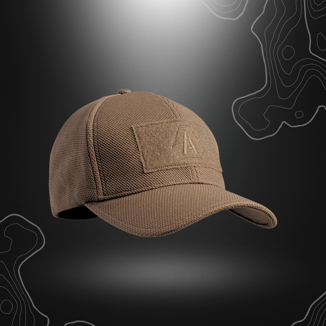 Casquette Stretch Fit Airflow de A10 Equipment en polyester respirant avec ajustement optimal et visière renforcée, couleur tan