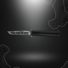 Pratiquez l'art du couteau papillon avec ce modèle d'entrainement noir 36252 de K25, doté d'une lame en inox non coupante et d'un manche en aluminium orné