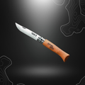 Opinel n° 8 couteau pliant avec lame en acier carbone et manche en hêtre