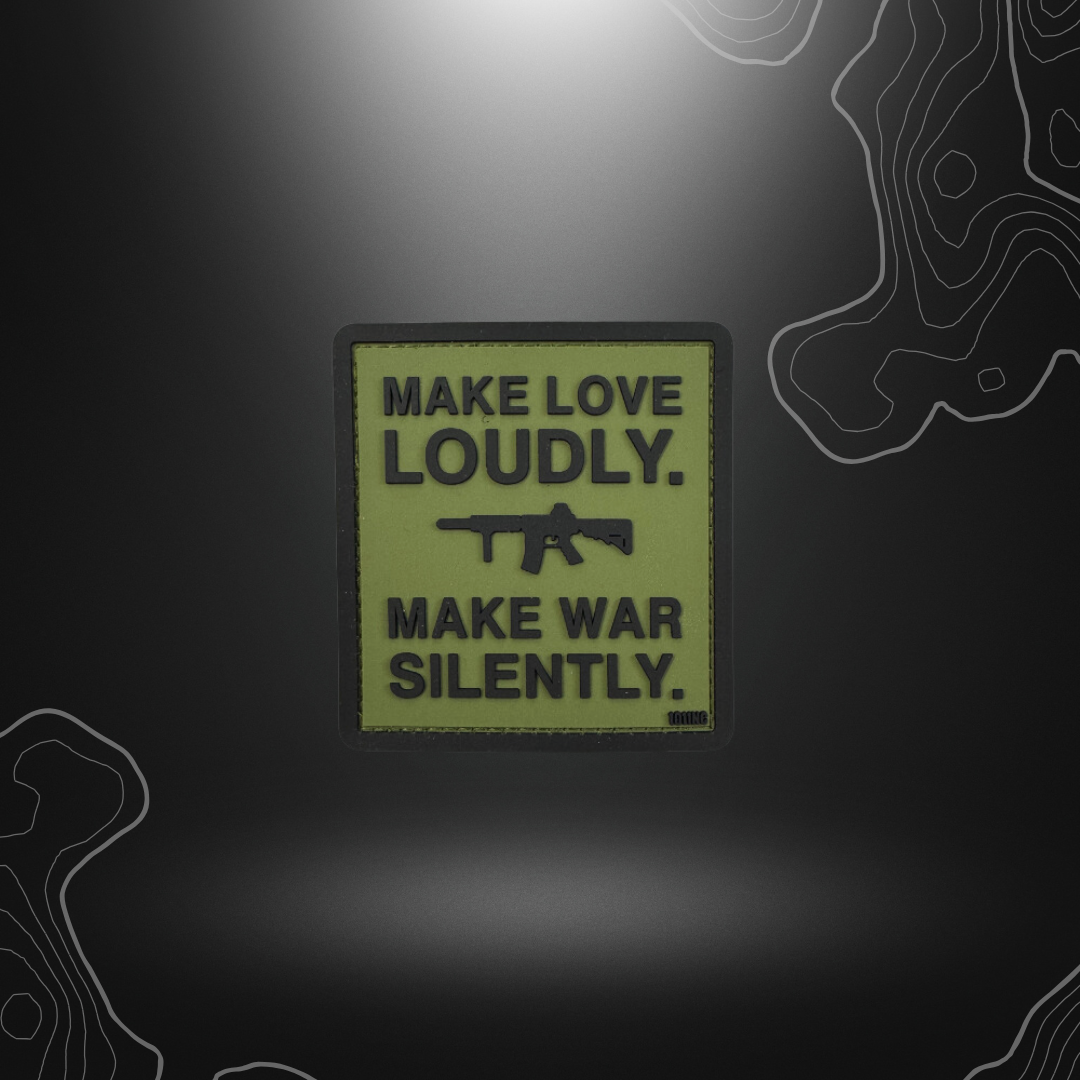 PATCH MAKE LOVE LOUDLY MAKE WAR SILENTLY BASSE VISU PVC