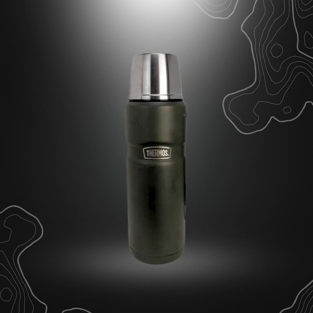 Bouteille isotherme Thermos King 0.47L vert kaki, double paroi pour rétention de température, acier inoxydable, transport facile, bouchon verseur dévissable,