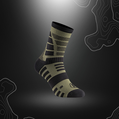Chaussettes Impact 9 pouces Summer d'A10 Equipment en vert olive et gris béton, légères et thermorégulantes, idéales pour le temps chaud avec une protection thermorégulante et antibact