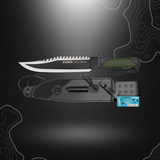 Poignard tactique vert K25 avec lame mixte, ref. 32695, doté d'une lame en acier inox, un manche grip kaki et noir, livré avec un kit de survie, s