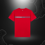 Logo GK SAFETEK® sur un T-shirt rouge de sécurité incendie avec inscription blanche, en coton 100% OEKOTEX, disponible en tailles XS à 5XL