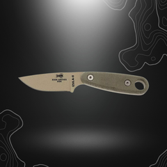 Modèle de couteau de survie ESEE Izula II Desert Tan avec étui noir et clip ceinture, avec manche en micarta pour une prise en main agréable