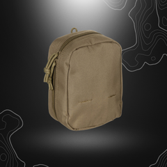 Poche Molle petit multi-usage en tan de MFH, avec compartiment rabattable, fermeture éclair double sens, connexions élastiques et boucles de fixation, dimensions 15x19x7 cm